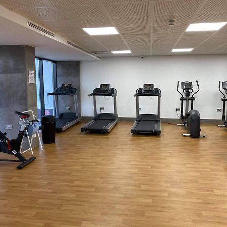 Holiday Studio Apartment Near The Beach And City Centre غيبرالتار المظهر الخارجي الصورة