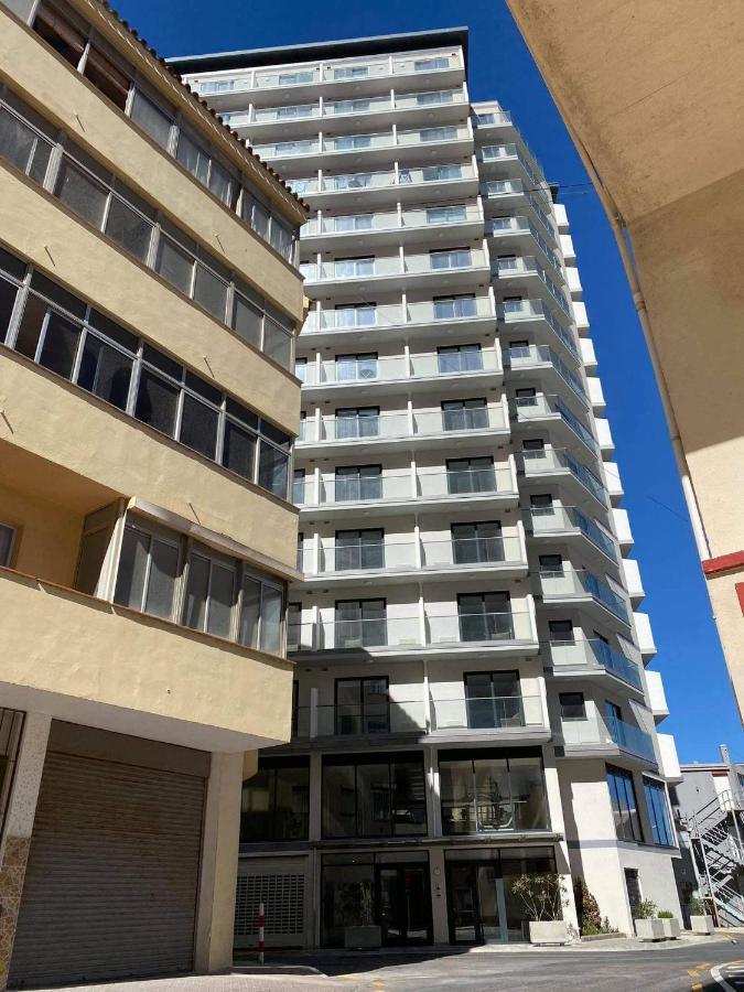Holiday Studio Apartment Near The Beach And City Centre غيبرالتار المظهر الخارجي الصورة