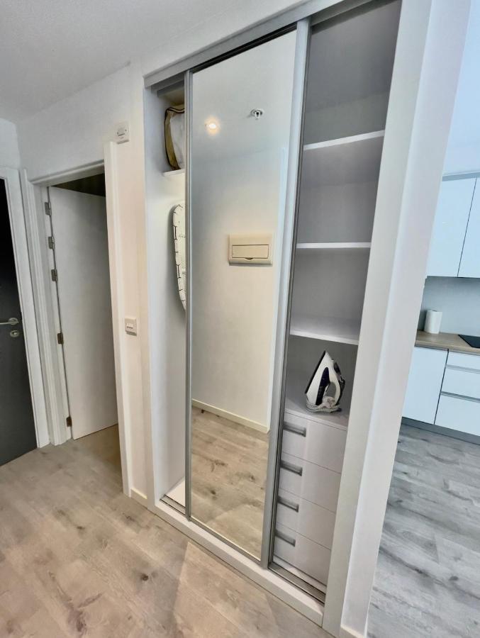 Holiday Studio Apartment Near The Beach And City Centre غيبرالتار المظهر الخارجي الصورة