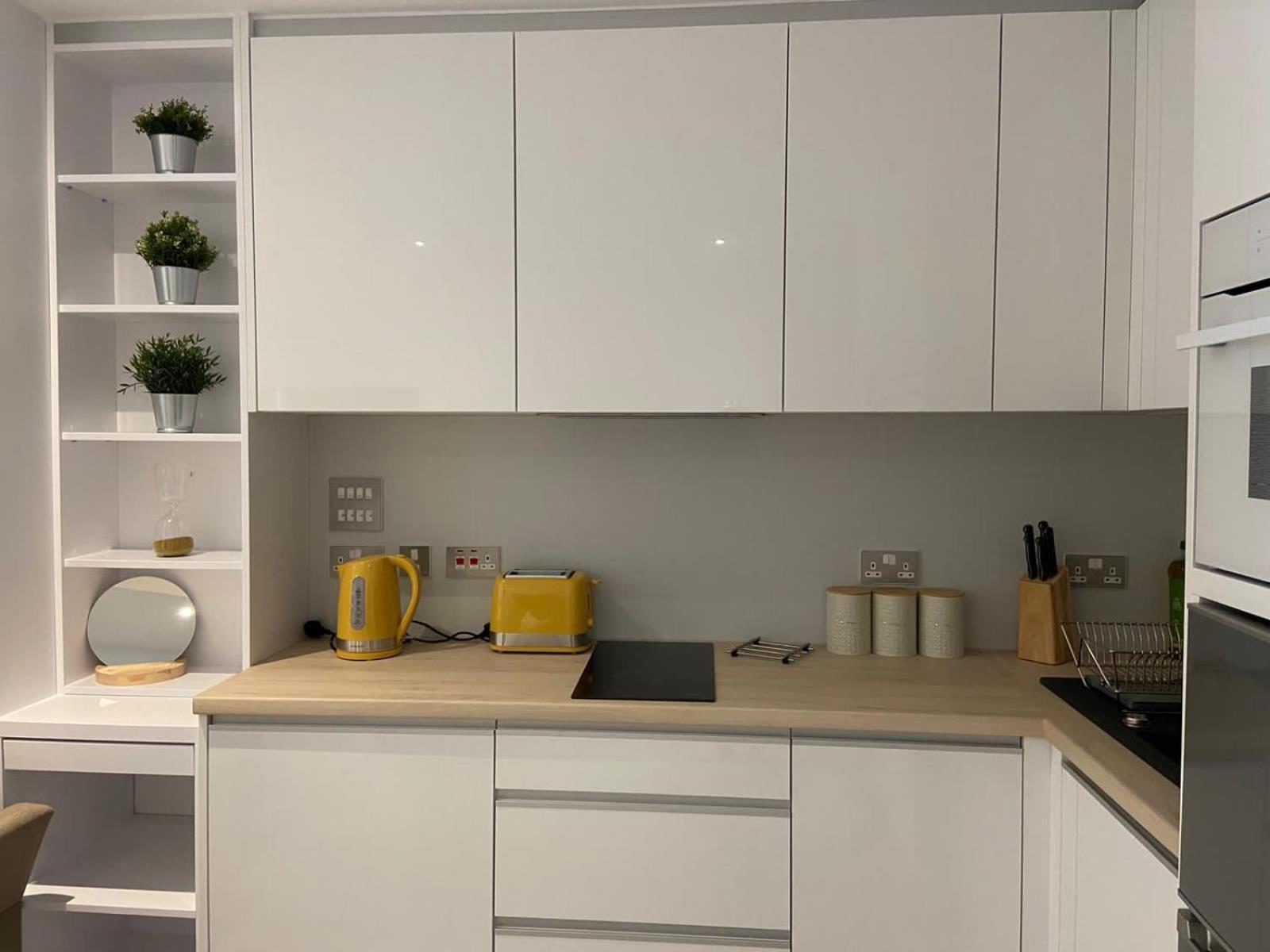 Holiday Studio Apartment Near The Beach And City Centre غيبرالتار الغرفة الصورة